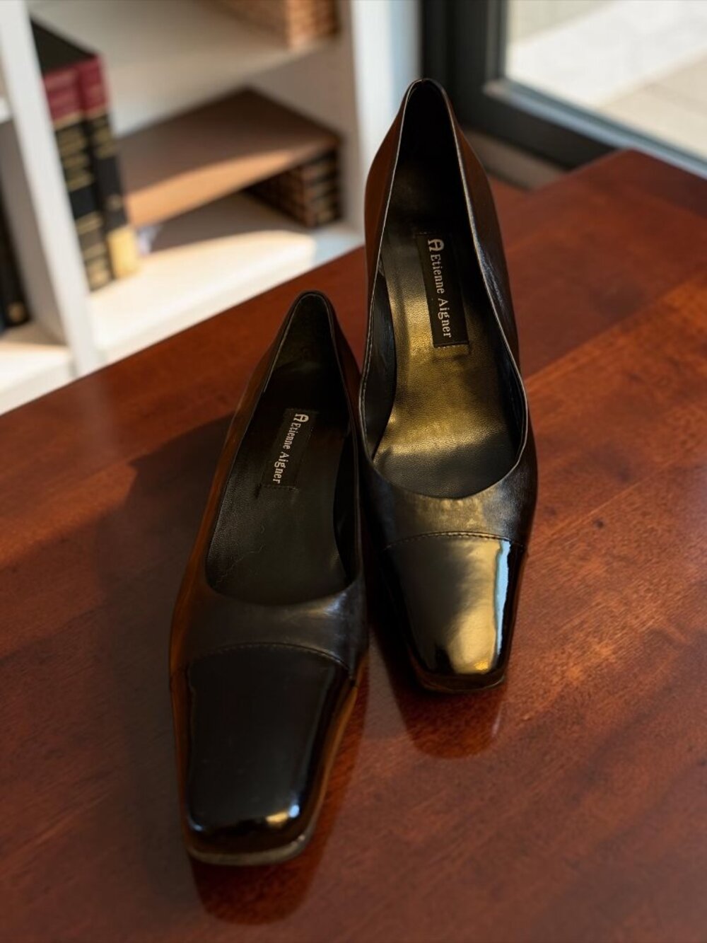 Vintage Etienne Aigner Black Veni Leather Pumps Sz 8